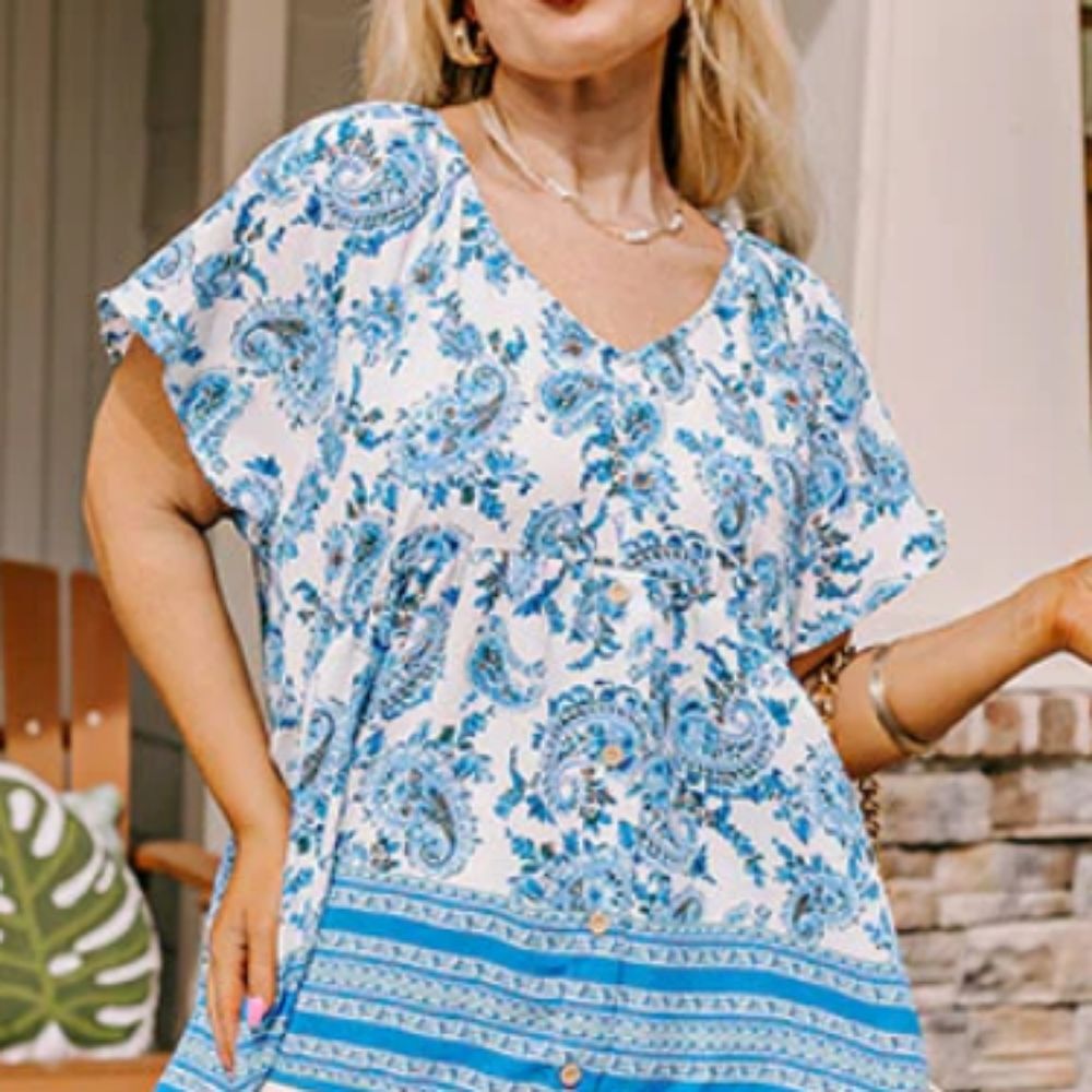 Haptics Blue & White Paisley Top Size 1X NWT P2P 22 In